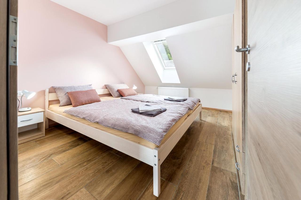 Apartmaji Rupnik 班斯卡比斯特里察 外观 照片