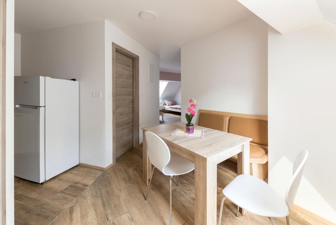 Apartmaji Rupnik 班斯卡比斯特里察 外观 照片